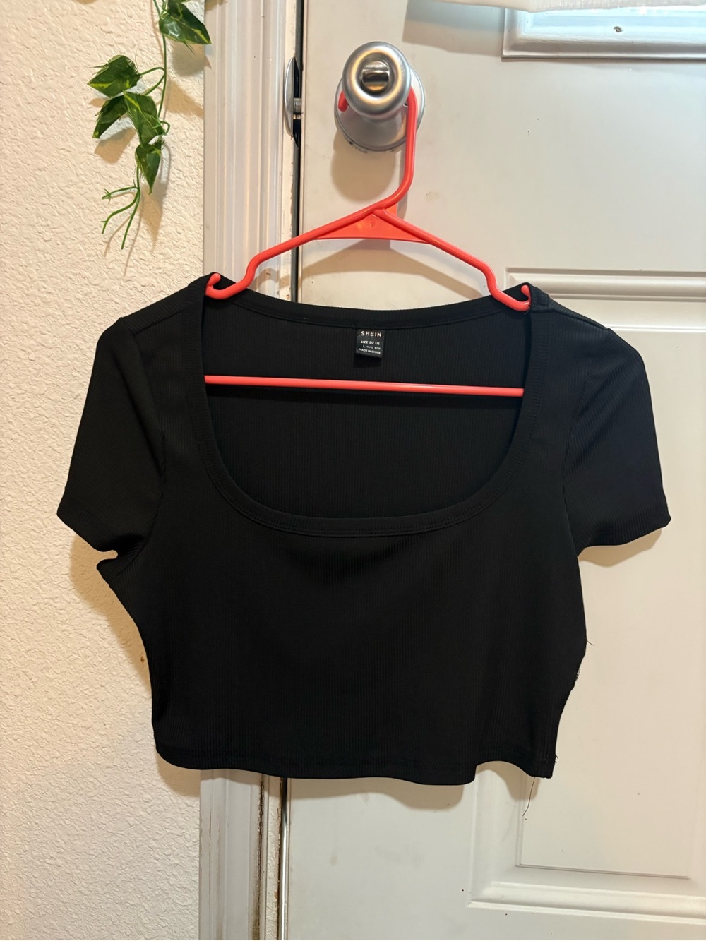 SHEIN Black Ribbed Scoop Crop Tee